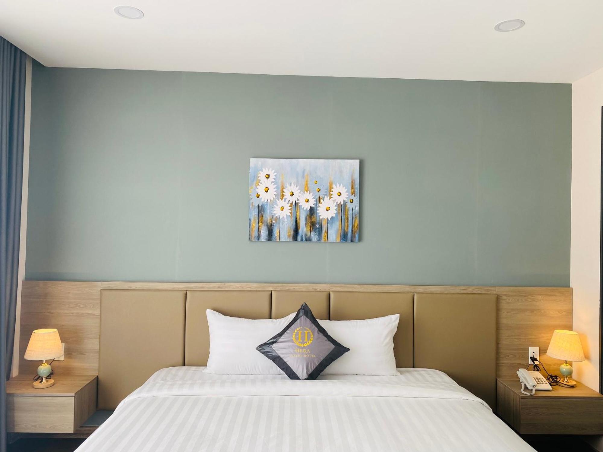 Hera Luxury Hotel Ho Chi Minh City Room photo